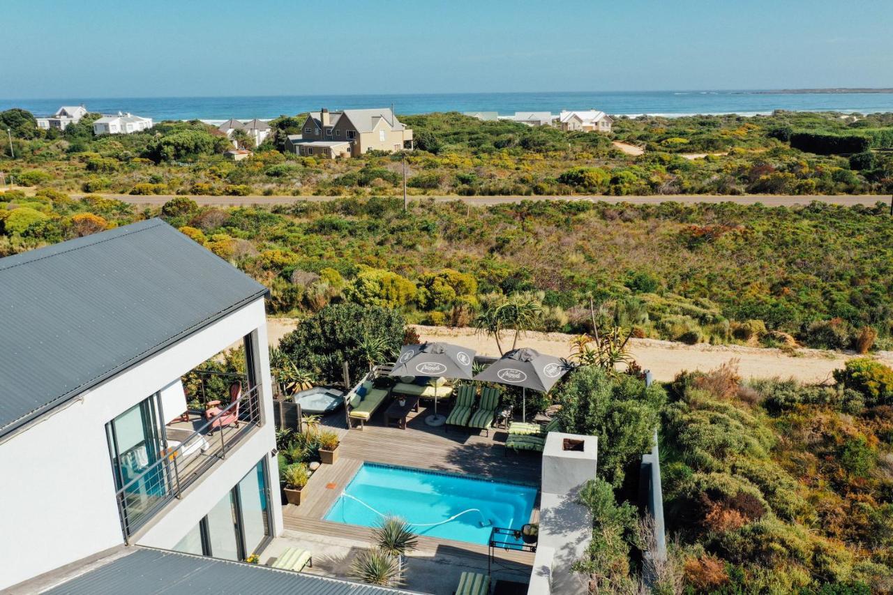 Stay At Friends Bettyʼs Bay Екстериор снимка