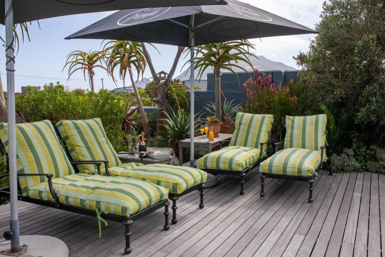 Stay At Friends Bettyʼs Bay Екстериор снимка