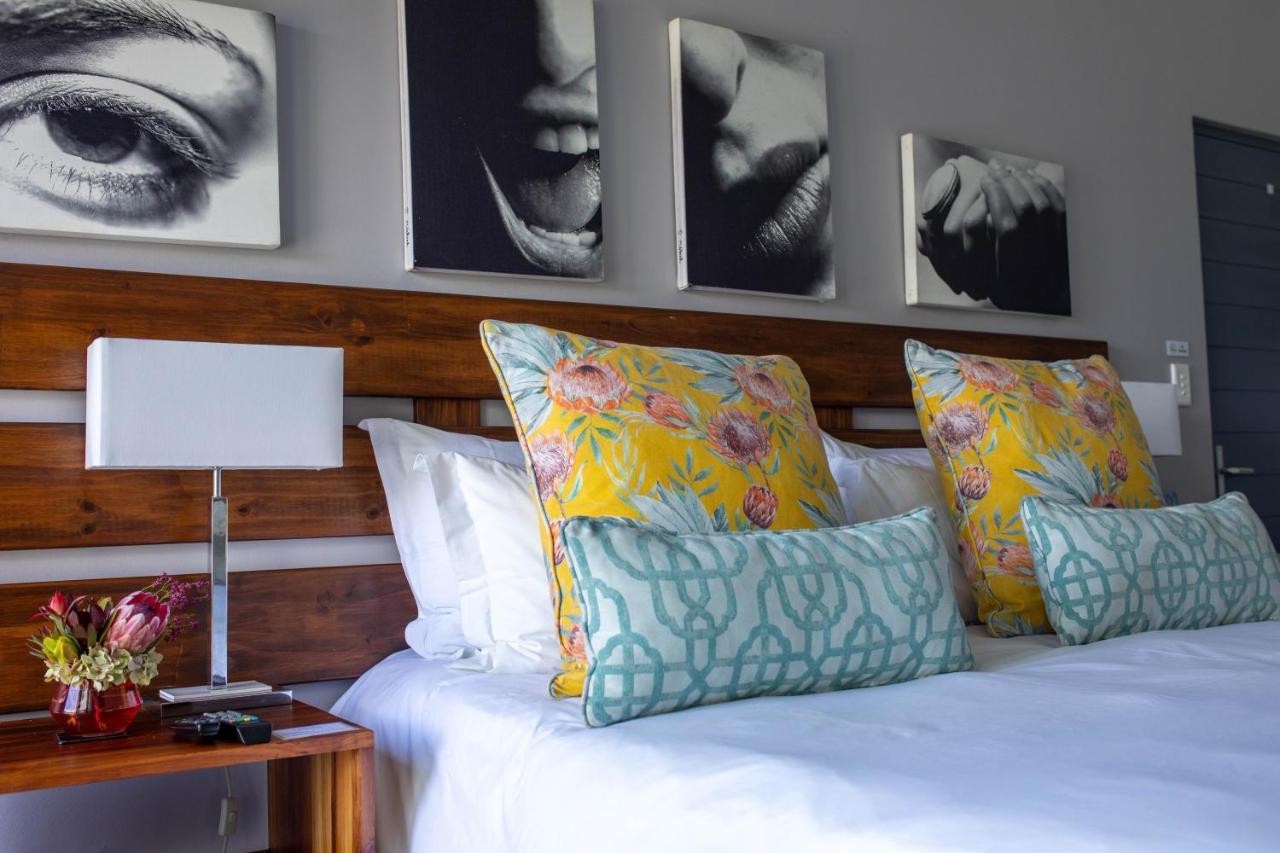 Stay At Friends Bettyʼs Bay Екстериор снимка