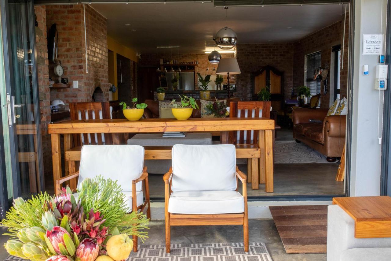 Stay At Friends Bettyʼs Bay Екстериор снимка