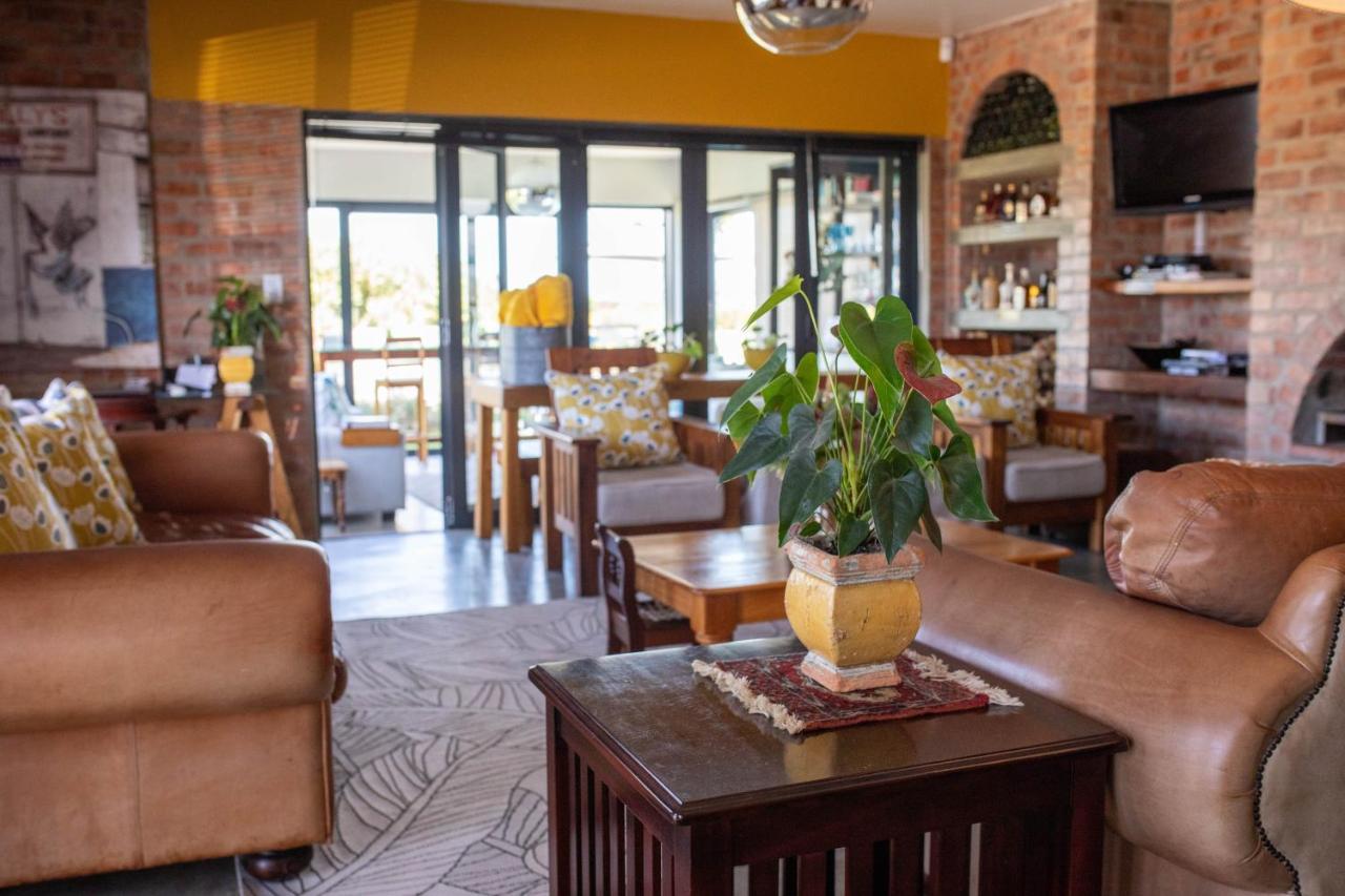 Stay At Friends Bettyʼs Bay Екстериор снимка